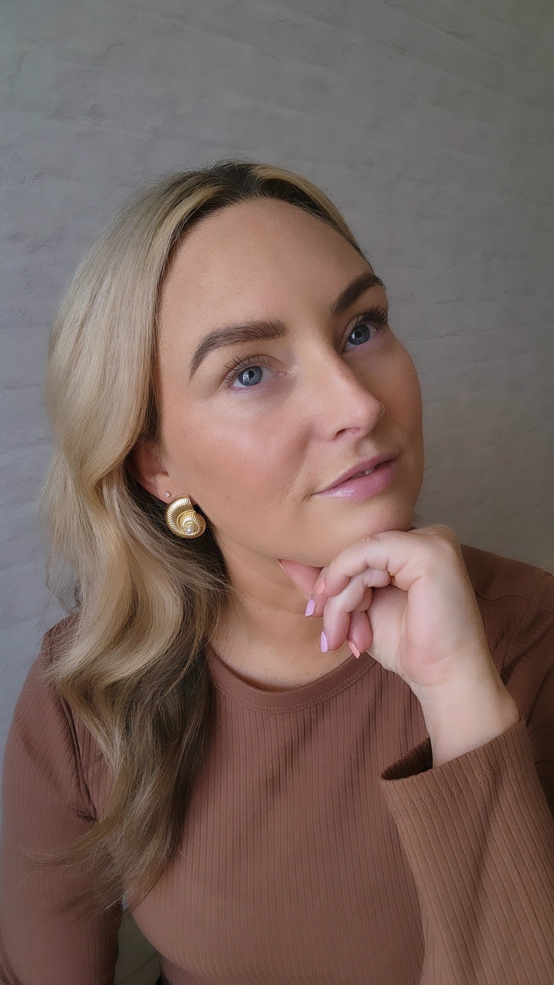 Shelley Pearl Earrings